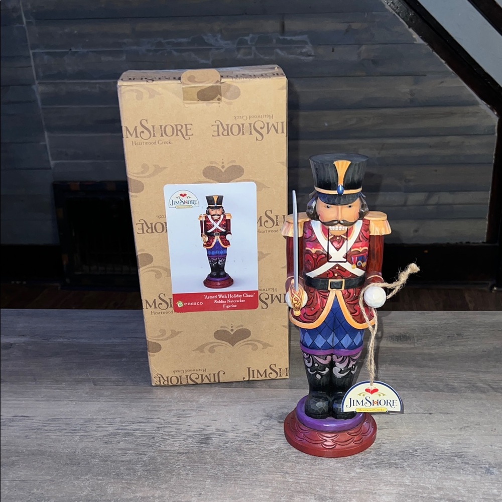 JIM SHORE "ARMED WITH HOLIDAY CHEER" NUTCRACKER "4020130 NIB RARE